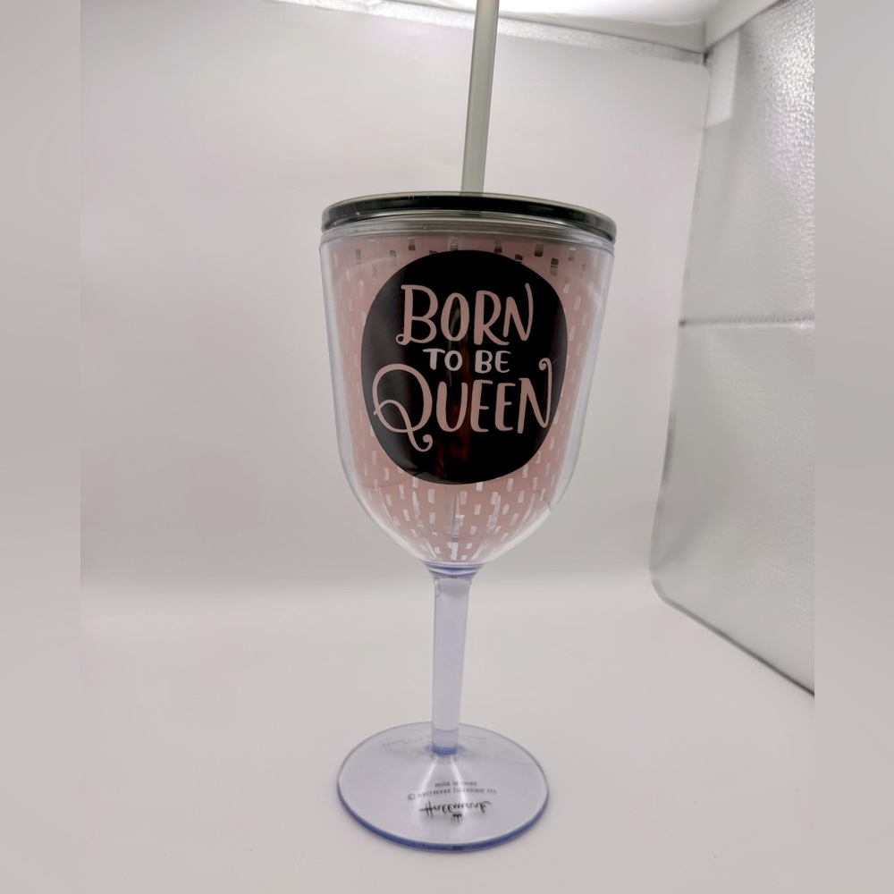 🍷 Hallmark novelty wine glass with coordinating lid and straw
